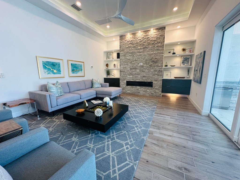 “Paradise Found: Unlocking the Doors to Luxury in Golf Course Custom Home Living” in&nbsp;Florida